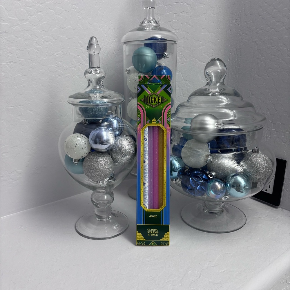 Wicked Stanley Glinda CharCharms 4pk 40oz Straws